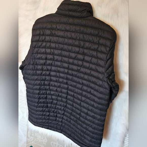 Helly Hansen Men's Insulated Regular Fit Puffer Jacket - Picture 4 of 9